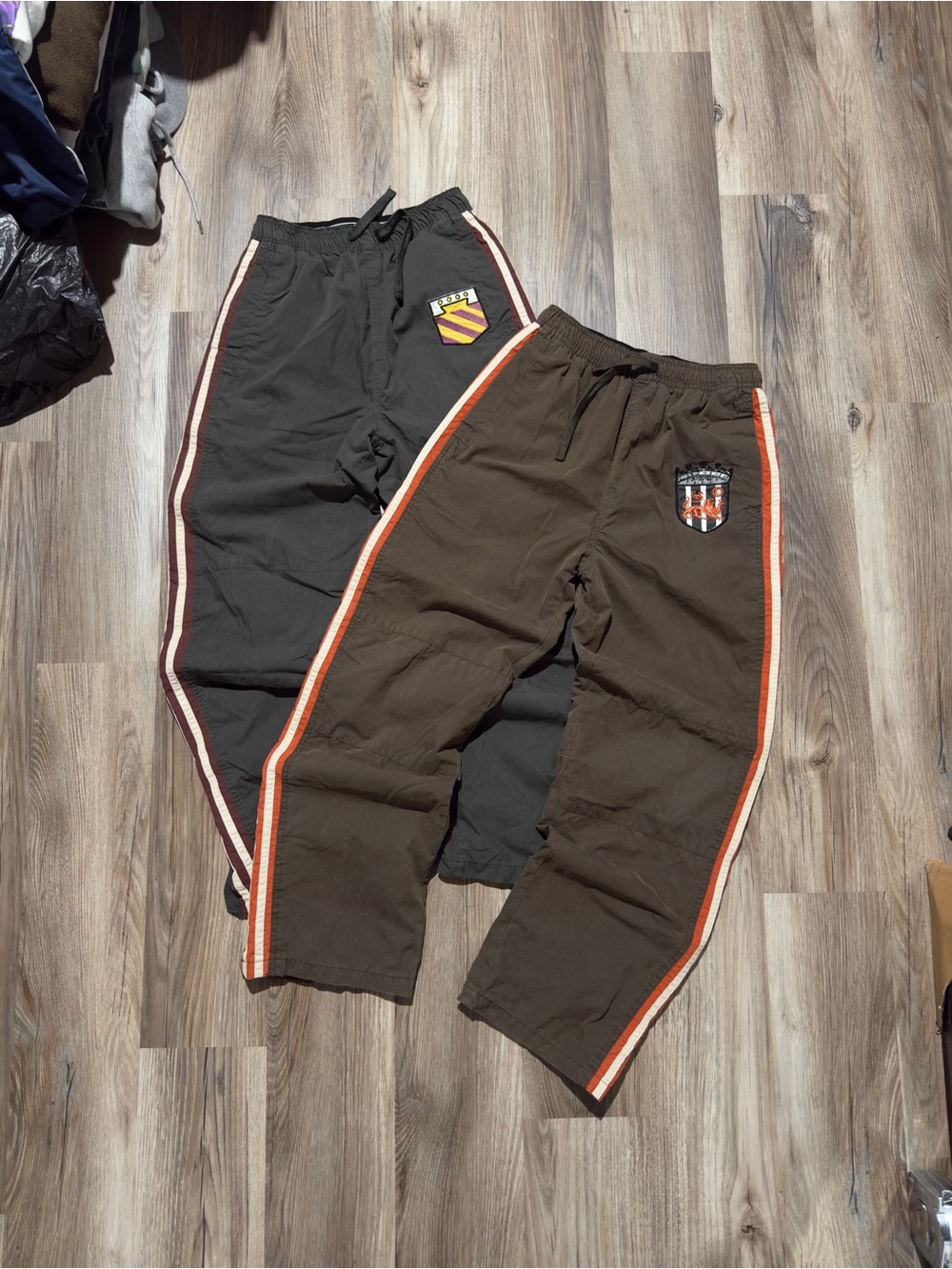 Women’s Y2K City College USA Striped Badged Track Pants • Size L